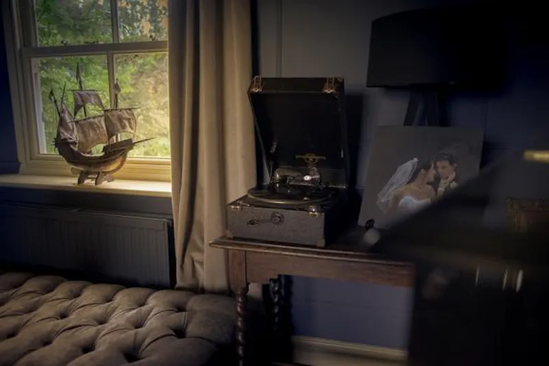 Stylish dark Ely farmhouse, L653 (photo 7)