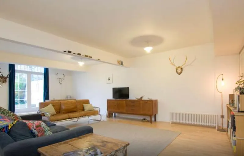 Living Room at Converted factory in Hackney, F1063 (photo 2)
