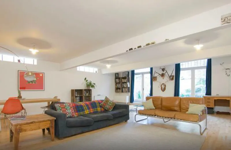 Converted factory in Hackney, F1063 (photo 3)