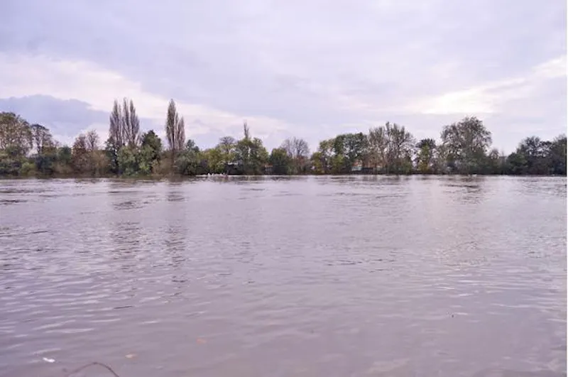 Hammersmith riverside house , A1365 (photo 38)