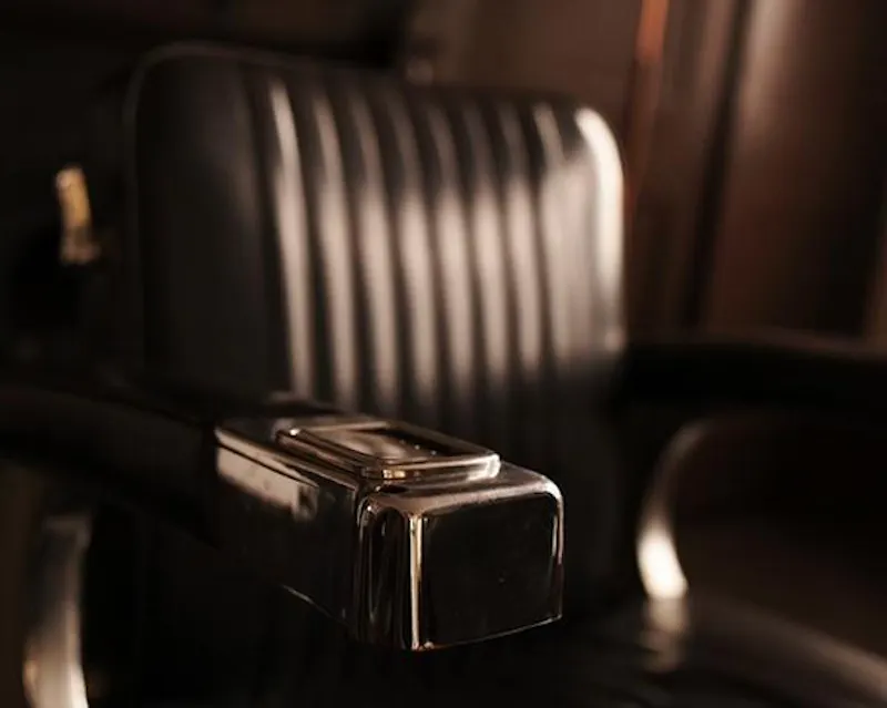 London Fields barber, Q87 (photo 7)