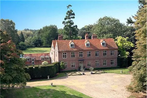 Iver 17th century country house, M69