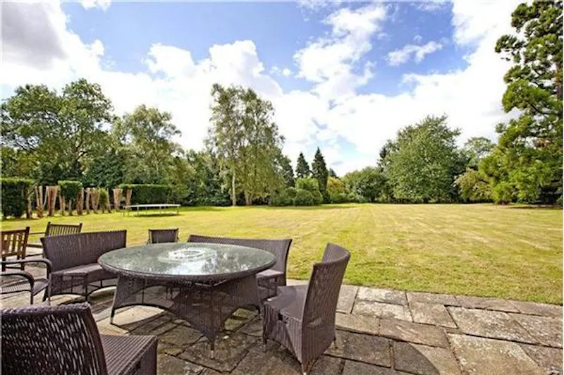 Terrace/Patio at Iver 17th century country house, M69 (photo 14)