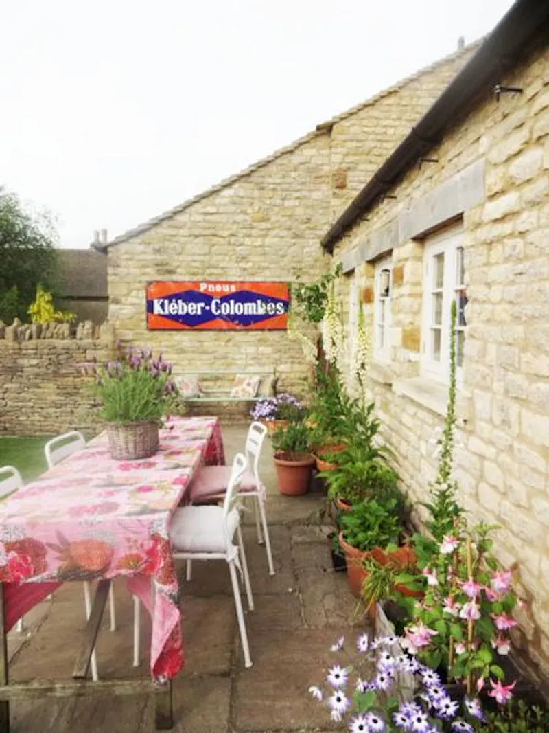 Terrace/Patio at Film location C855 in Oxfordshire (photo 13)