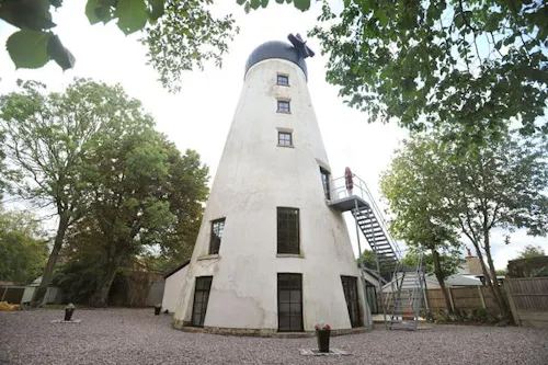 Liverpool windmill house, Q90