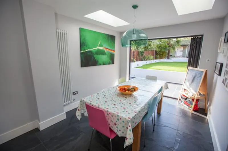 Dining room at West Dulwich family house, E408 (photo 15)