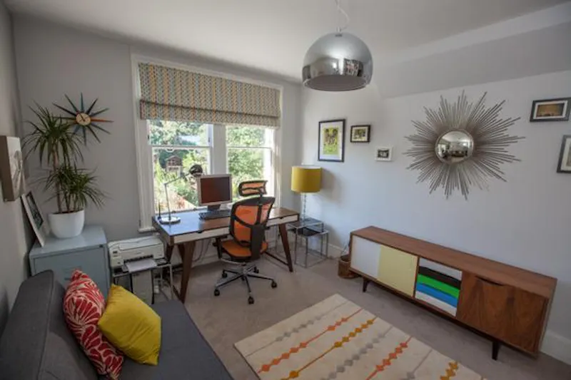 Study at West Dulwich family house, E408 (photo 22)