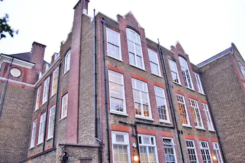 Colourful Angel school/studio, Q95
