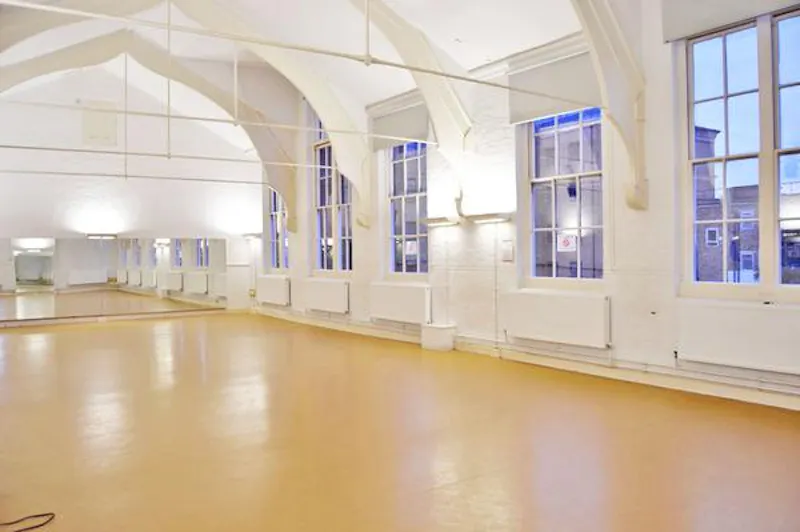 Colourful Angel school/studio, Q95 (photo 7)