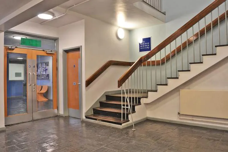 Staircase at Modern Dulwich School, J212 (photo 5)
