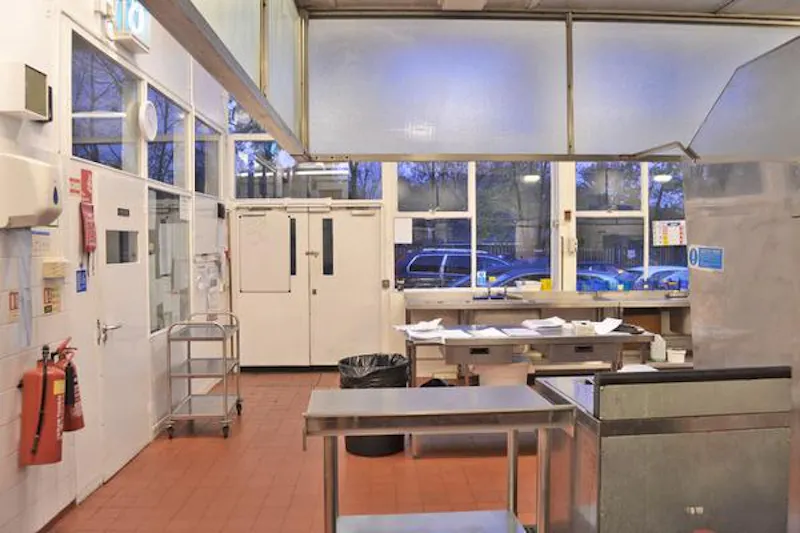 Modern Dulwich School, J212 (photo 14)
