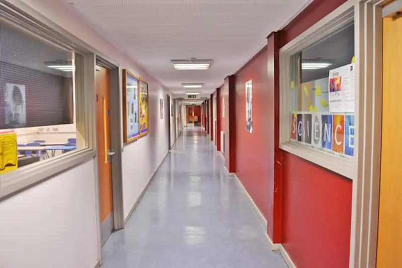 Modern Dulwich School, J212 (photo 20)