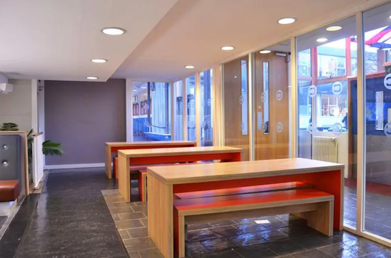 Modern Dulwich School, J212 (photo 22)