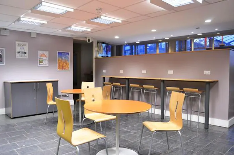 Modern Dulwich School, J212 (photo 26)