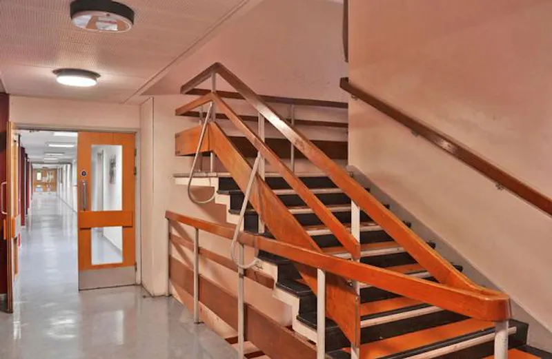 Modern Dulwich School, J212 (photo 33)