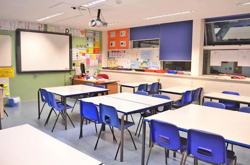 Classroom at Modern Dulwich School, J212 (photo 35)