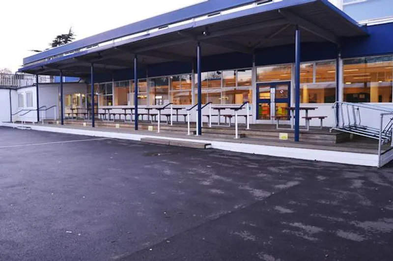 Modern Dulwich School, J212 (photo 47)