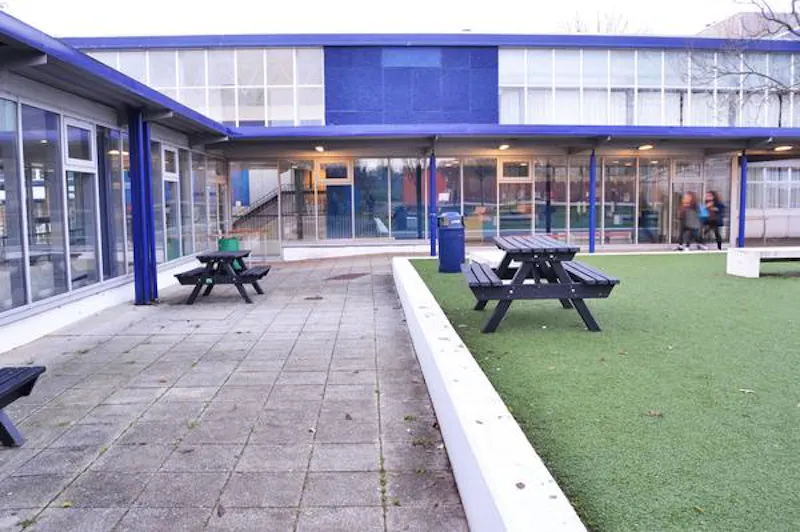 Modern Dulwich School, J212 (photo 52)