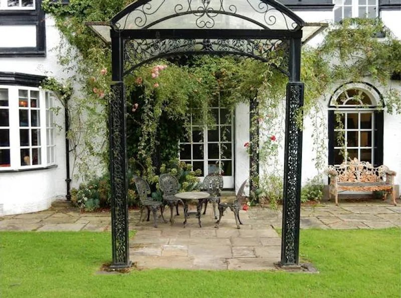 Tudor Cheshire country home, M291 (photo 18)