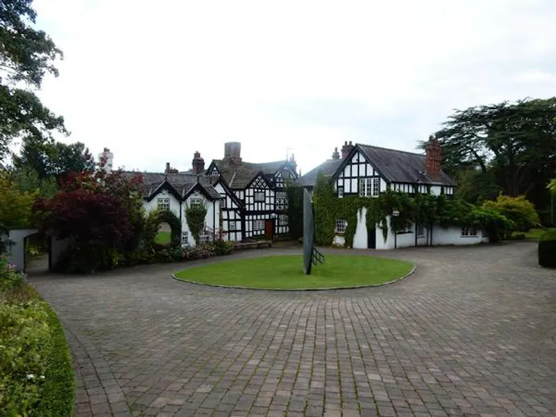Driveway at Tudor Cheshire country home, M291 (photo 23)