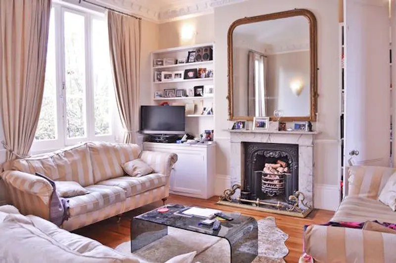 Drawing room at Stunning Islington townhouse, B1658 (photo 12)