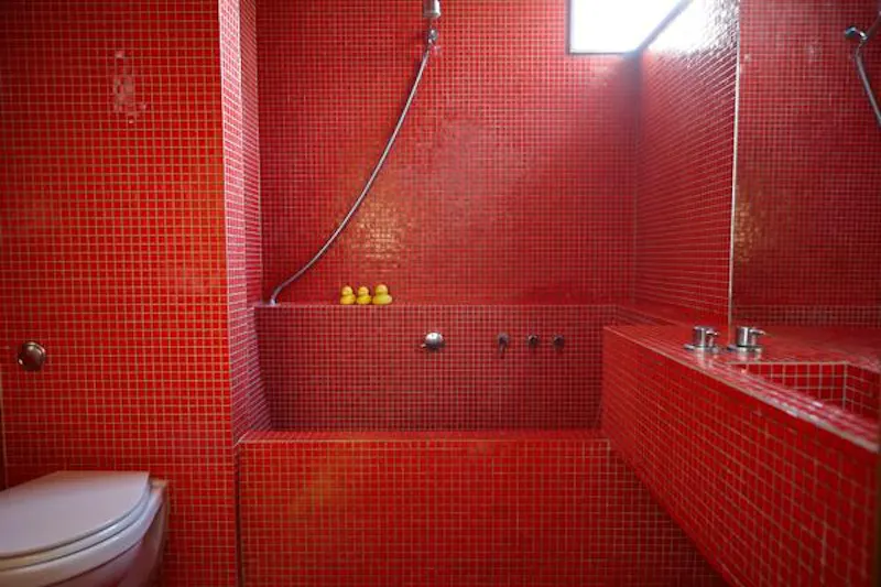 Bathroom at Cool, retro Bow house, B1659 (photo 23)