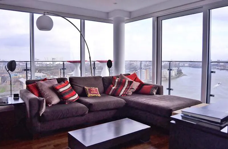 Living Room at Deptford flat with Thames views, F1078 (photo 2)