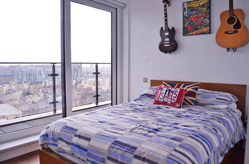 Bedroom at Deptford flat with Thames views, F1078 (photo 11)