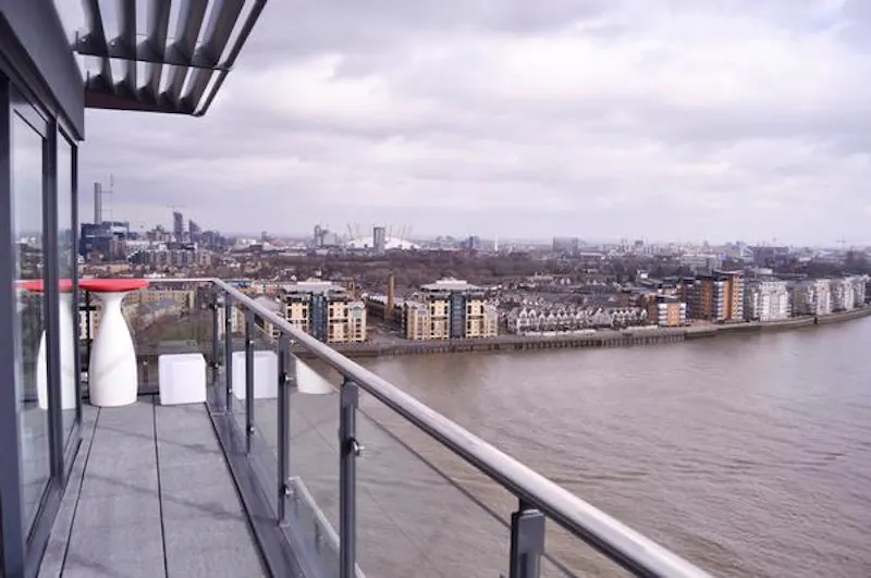 Balcony at Deptford flat with Thames views, F1078 (photo 13)