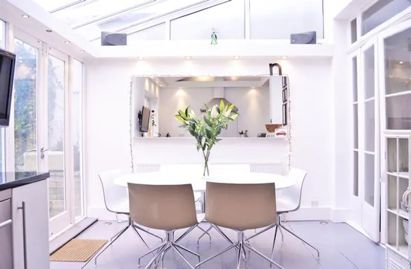 Conservatory at Stylish Wandsworth house, B1661 (photo 12)