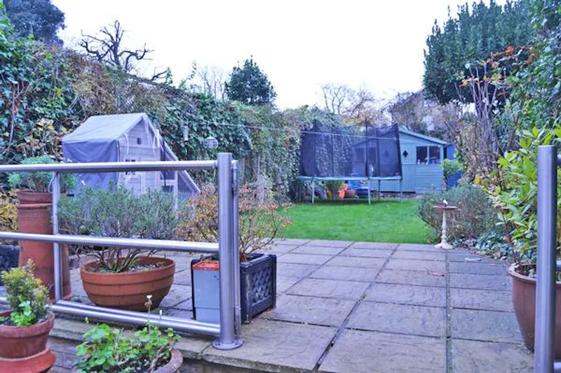 Stylish Wandsworth house, B1661 (photo 32)