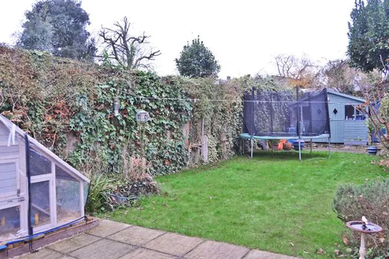 Garden at Stylish Wandsworth house, B1661 (photo 33)