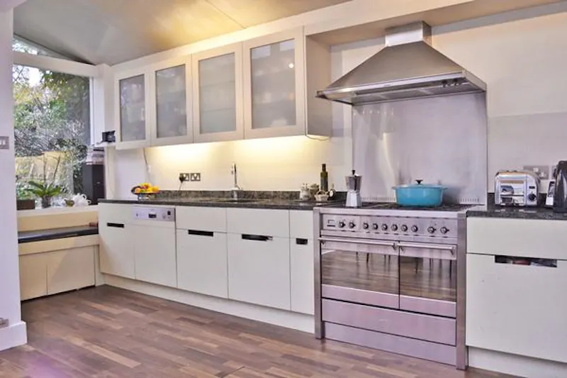 Smart Wandsworth home, B1662 (photo 4)