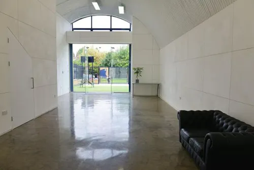 Versatile Bermondsey arch space, N393