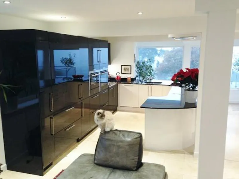 Hillside modern home near Bristol, K400 (photo 6)