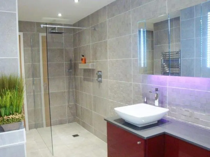 Shower at Hillside modern home near Bristol, K400 (photo 17)