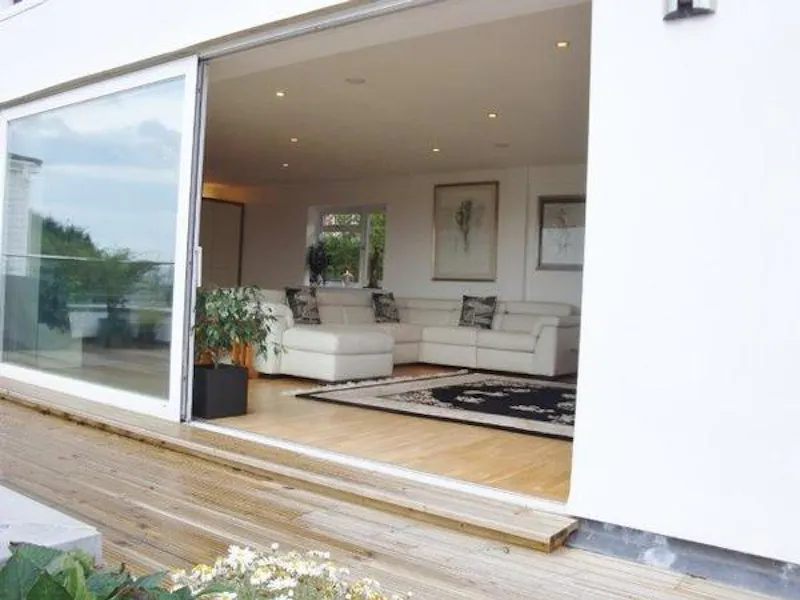 Hillside modern home near Bristol, K400 (photo 23)
