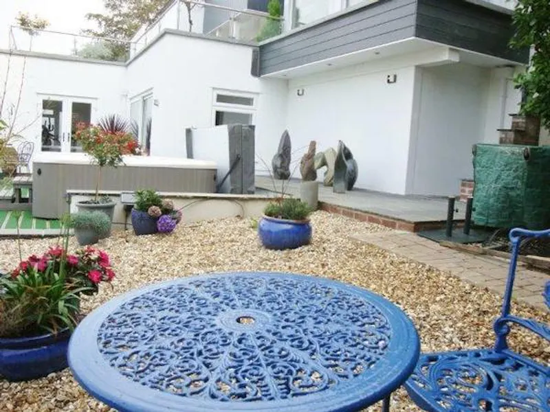 Terrace/Patio at Hillside modern home near Bristol, K400 (photo 26)