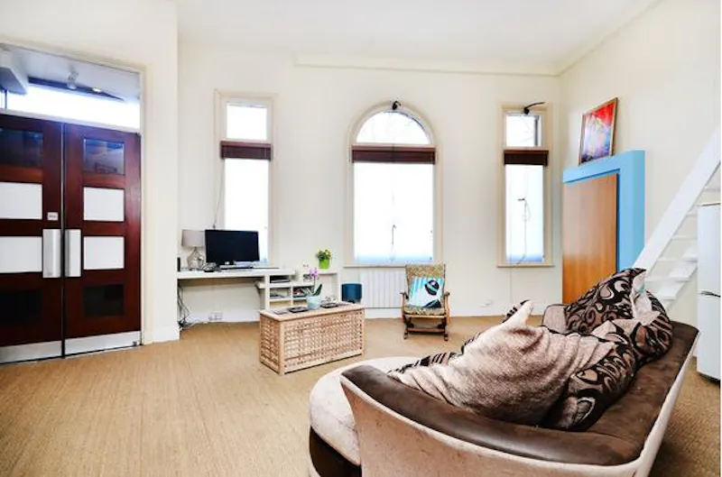 Mezzanine in Hornsey, F1070 (photo 3)