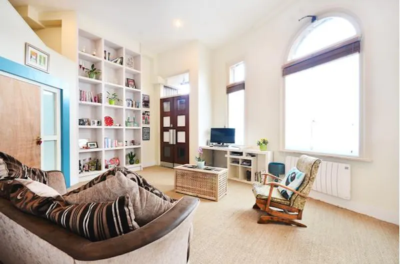 Mezzanine in Hornsey, F1070 (photo 4)
