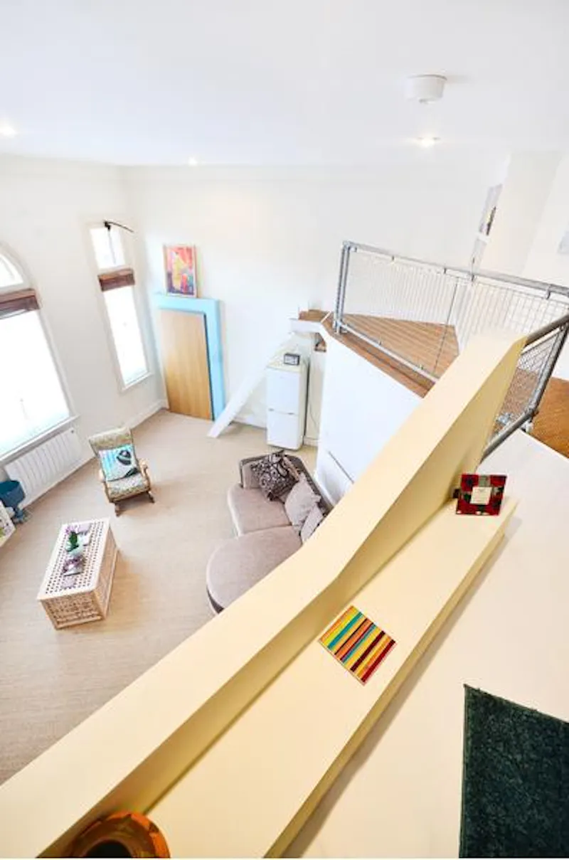 Mezzanine in Hornsey, F1070 (photo 6)