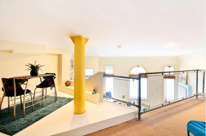 Dining room at Mezzanine in Hornsey, F1070 (photo 7)