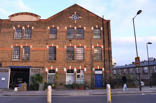 Haggerston flat and music studio, F1071