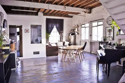 Haggerston flat and music studio, F1071