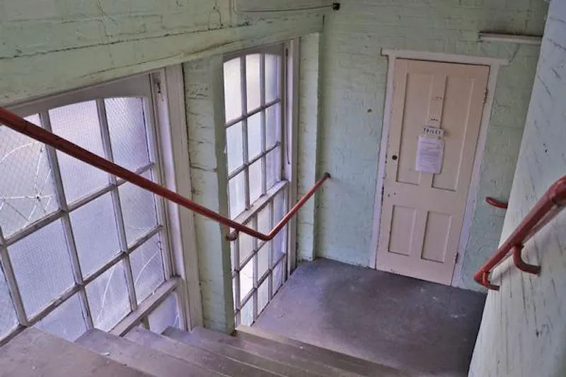 Haggerston flat and music studio, F1071 (photo 32)