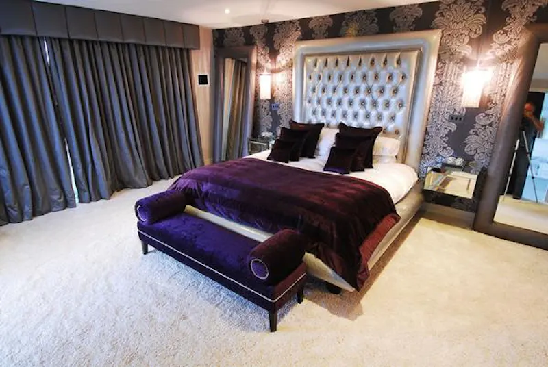 Bedroom at Luxurious Leeds house, D2209 (photo 42)