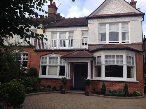 Film location, E409