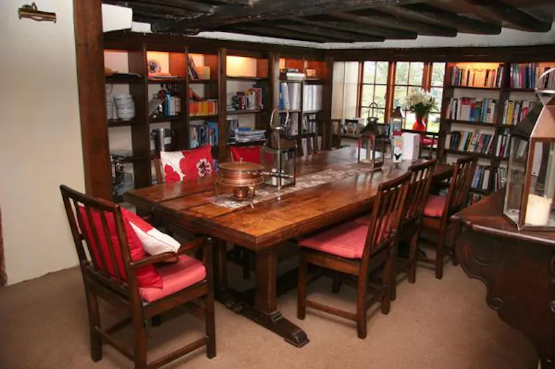 Beams at Film location L655 in Warwickshire (photo 2)