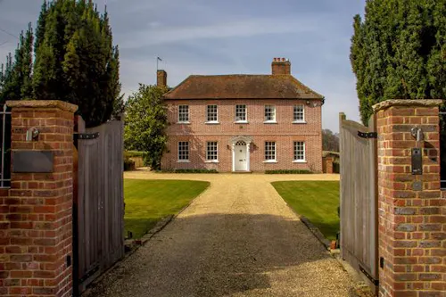 Pretty Guildford Georgian house, A1376
