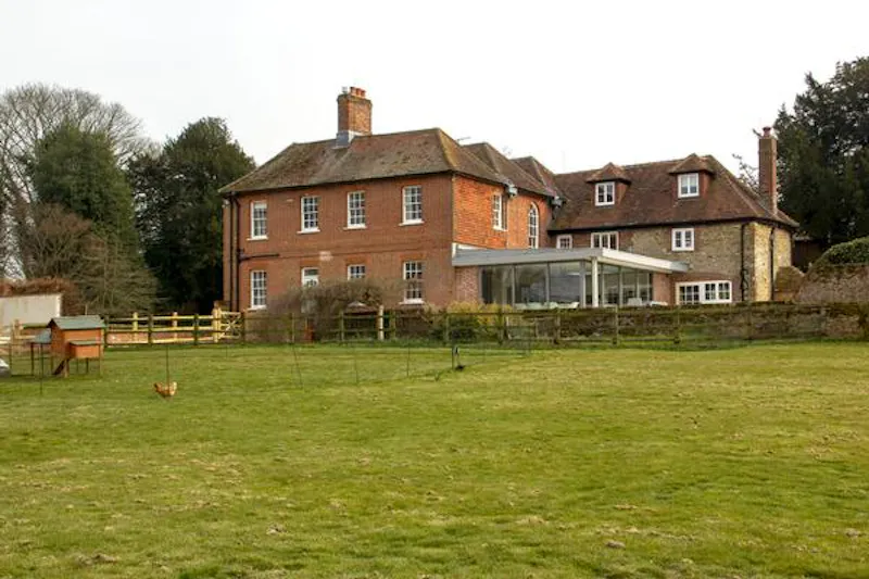 Pretty Guildford Georgian house, A1376 (photo 44)
